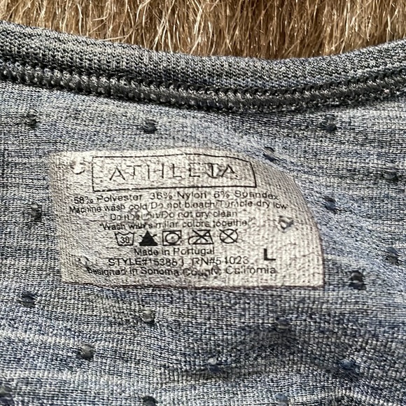ATHLETA top - Picture 2 of 3